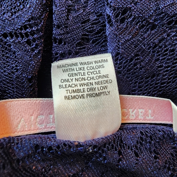 Victoria's Secret Very Sexy Lingerie - Picture 6 of 6